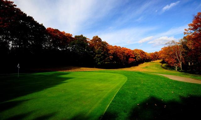 画像: 函館 大沼レイクGC大沼C 3番 190Y P3 プレー日はすでに紅葉