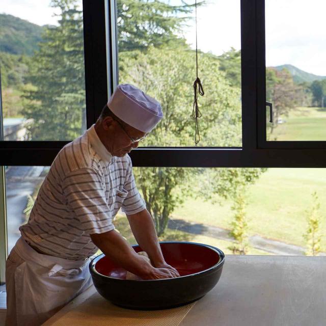 画像: 【クラブハウスグルメ】間違いない! このゴルフ場には蕎麦打ち名人がいる。正真正銘の手打ちそば。長野・栃木・群馬の7コースをゴルフ場G麺