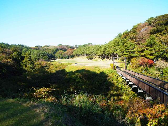 画像: 2番ホール、325ヤード、パー4