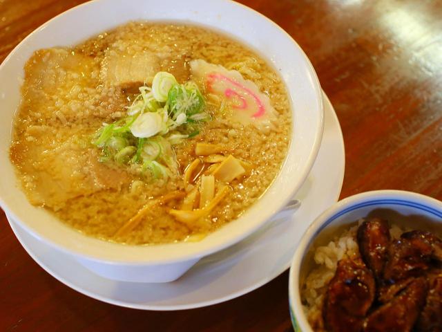 画像: やま吉の「じとじとラーメン」