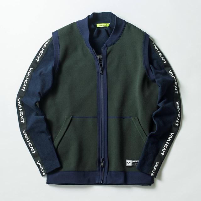 画像: ビバハートのベストはリバーシブルなので、カーキのベストとしても着まわせます。ネイビーのインナーとの組み合わせも◎