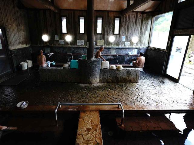 画像: 泉質/単純温泉 温度の違う2つの温泉や露天、蒸し湯がある
