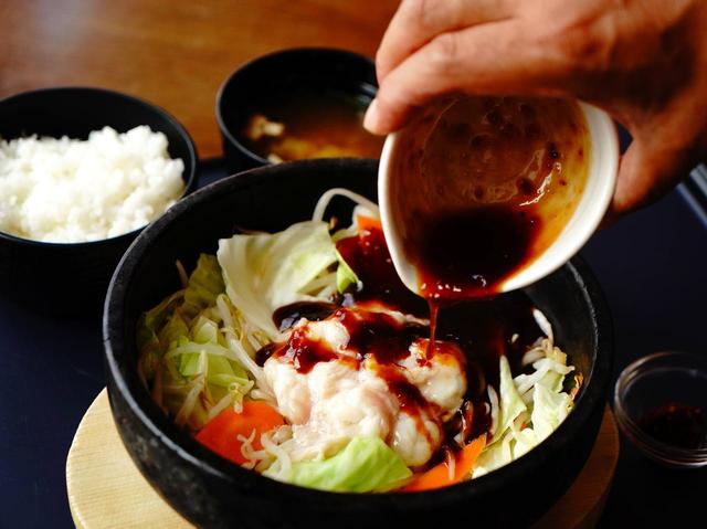 画像: 和牛を使った絶品「石鍋ホルモン」