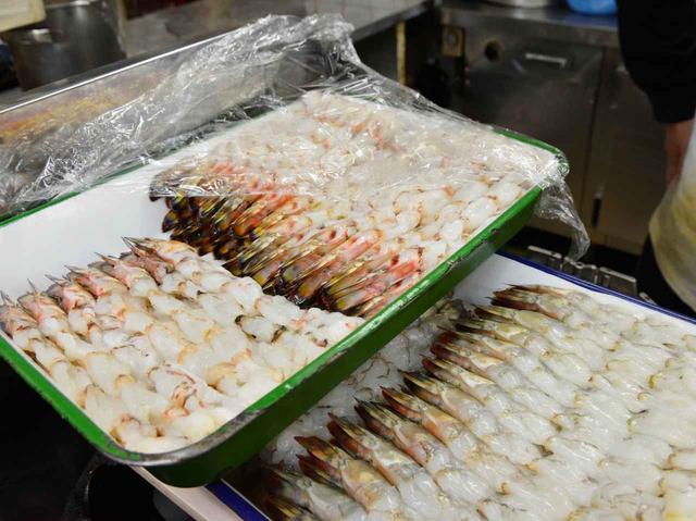 画像: 丁寧に下ごしらえされた海老