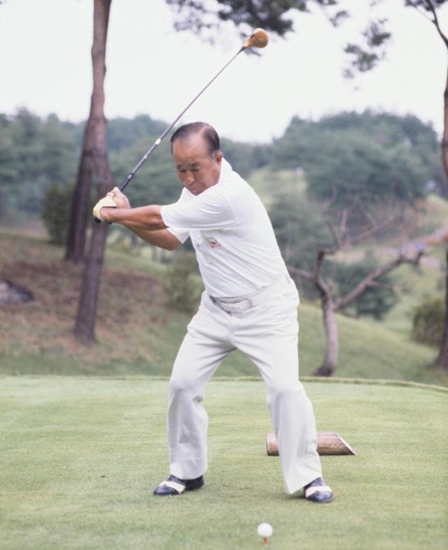 画像4: 【今日は何の日? ゴルフの日】60年前の昭和32年10月27日にカナダカップ優勝。霞ヶ関CC東コースでマークした日本チームのスコアは? 日本のタイガー中村寅吉
