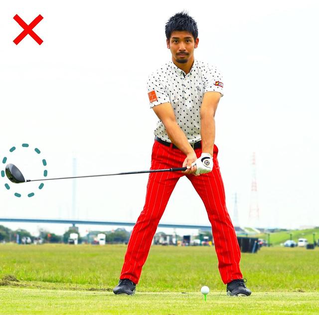 画像: 「ヘッドを先に動かしても、体は連動してくれません」