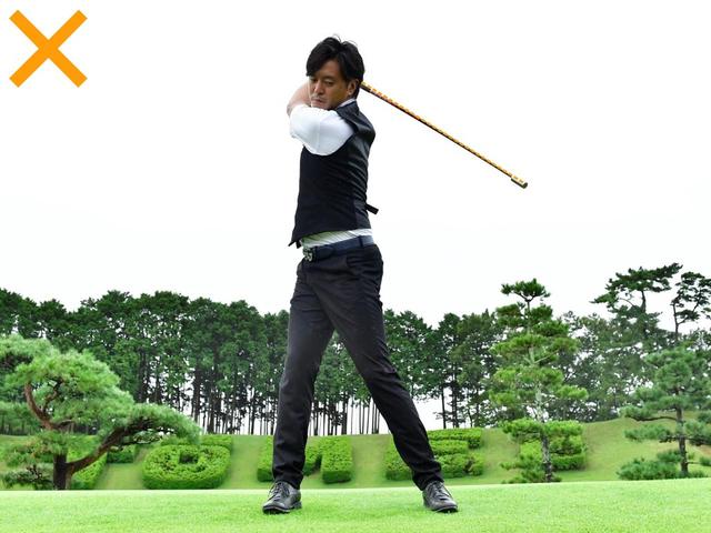 画像: オーバースウィングになると、重い棒はとくに速く振れない