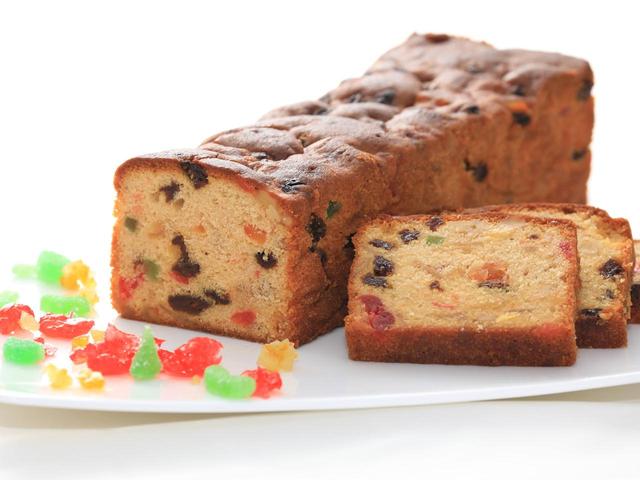画像: 川奈ホテルの特製フルーツケーキ。Lサイズ3780円、Mサイズ3240円、Sサイズ2160円、カット5個入り2160円