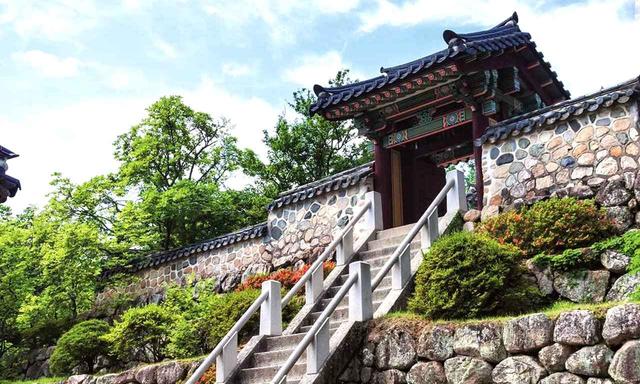 画像: <韓国・釜山> 千年の都、慶州。文化・芸術が盛んだった新羅時代の趣がそのまま残る貴重な文化財