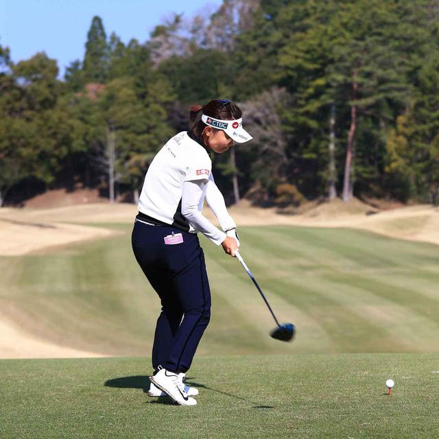 画像6: 【テレサ・ルー】女子プロが選んだベストドライバースウィング。軽く振っても飛ぶ「捻転力」の秘密