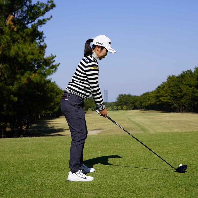 画像1: 【比嘉真美子】女子プロが選んだベストドライバースウィング。右足の踏ん張り、左足の壁、パーフェクトフットワーク!
