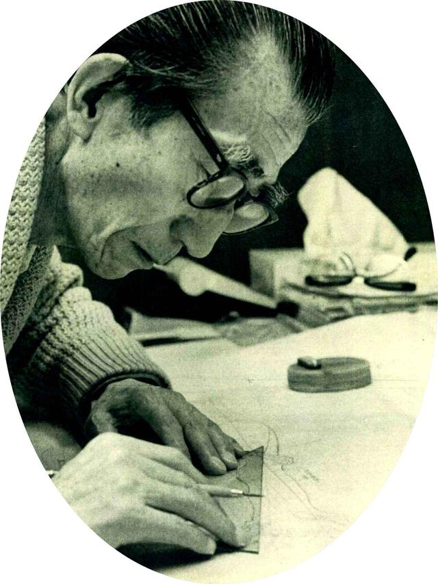 画像: 井上誠一 1908年、東京生まれ。英国人設計家C・H・アリソンが東京ゴルフ倶楽部朝霞コース設計で来日した際、現場で影響を受けコース設計の道へ入る。その後、50年以上にわたって、国内44コース、海外2コースを設計。168センチで細身。自身のスウィングにも美しさを求めHC7の腕前までいく。1981年逝去