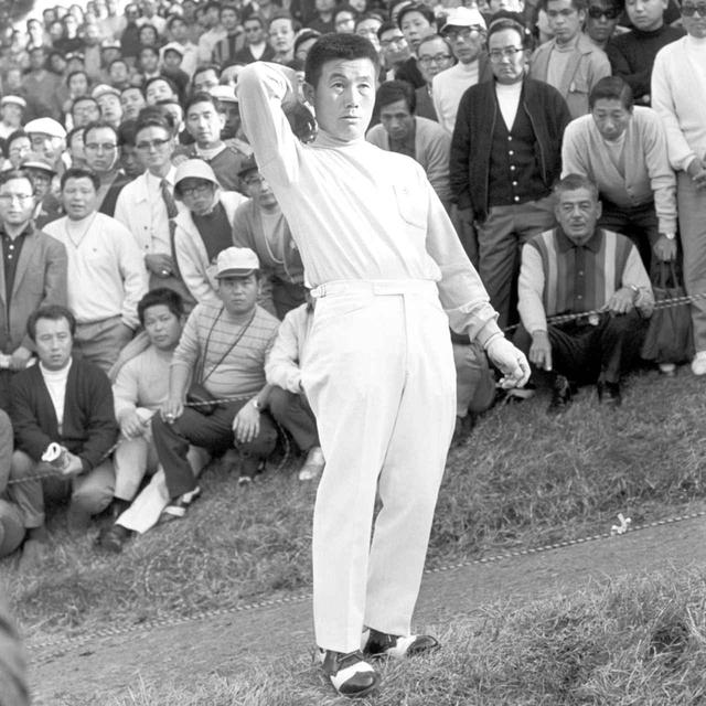 画像: 1971年日本シリーズ 杉原輝雄プロの肩越しドロップ