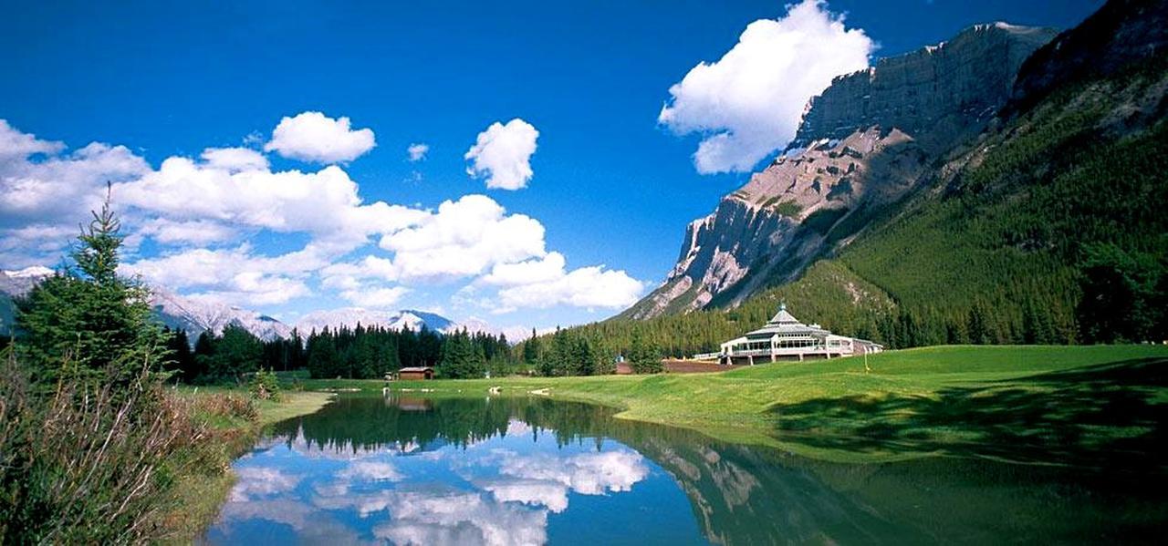 画像1: 2026年夏休み【カナダ・バンフ&バンクーバー9日間4プレー】世界遺産の山岳リゾートを満喫 カナディアンロッキー&バンクーバー 9日間(添乗員同行/一人予約可能)