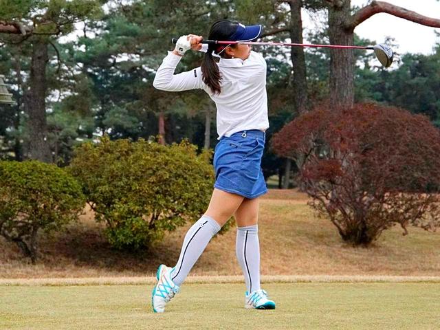画像7: 【女子プロ百花/西畑萌香】チャームポイントは“右えくぼ”です。今季はプロ意識を強く持ってプレーします!