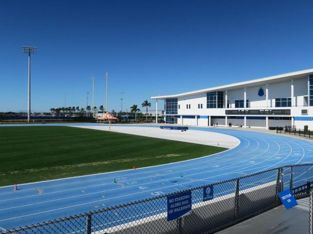 画像: 全天候型400mトラック