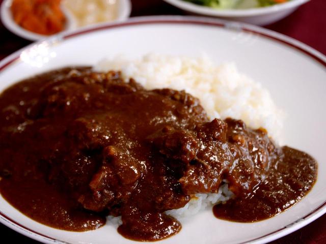 画像: 牛すじカレー(1200+税)、辛口もオーダー可能
