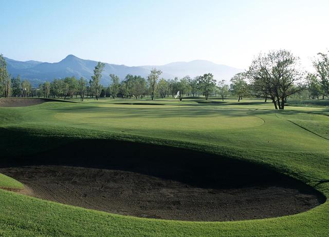 画像: 7467Y/Par72。尾崎直道が優勝した激闘の1999 年「日本オープン」の舞台で、現在は「ニトリレディス」開催コースとして人気を誇る
