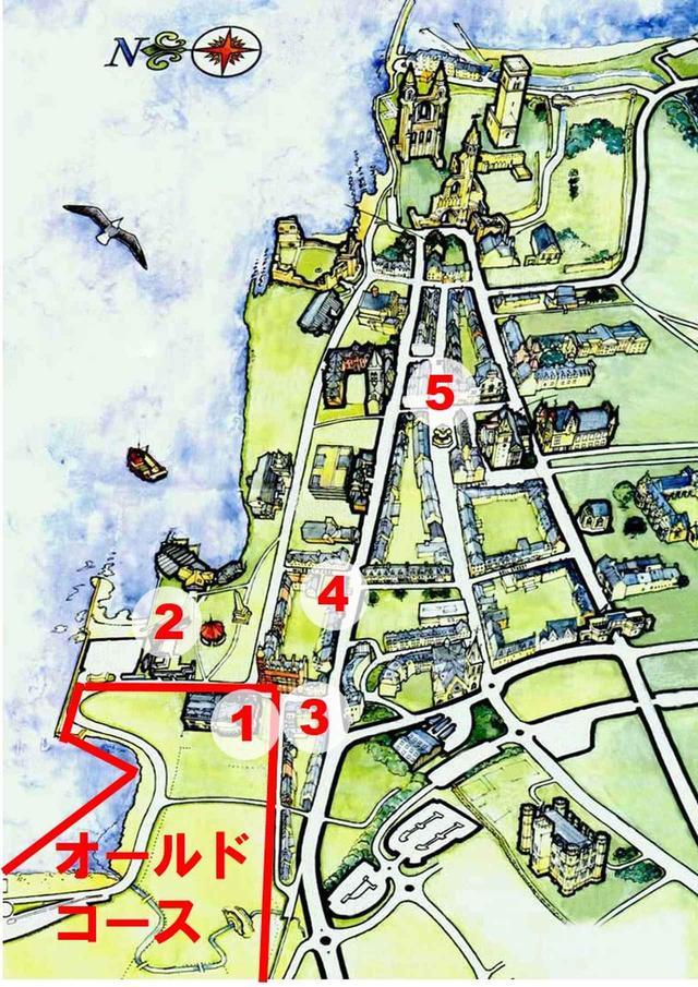 画像: Q. セントアンドリュースの街には、どの路地にもゴルフがある?