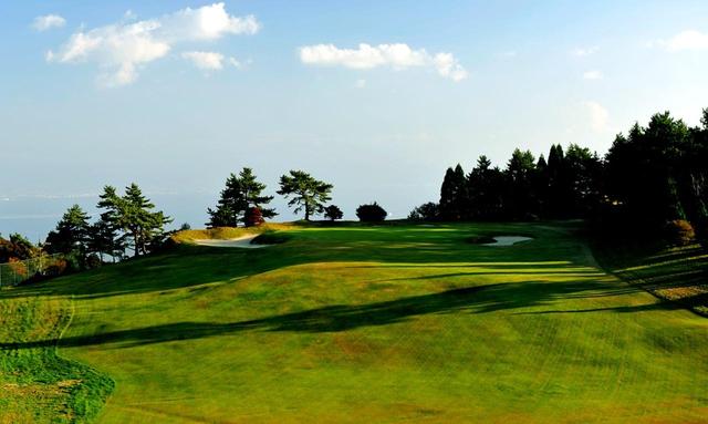 画像: 現在の神戸GC1番ホール(180ヤード・パー3)