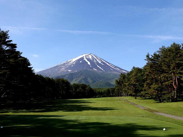 画像: 3番ホール/408㍎/パー4(丹沢コース)美しい富士山が望められる。ゆるやかな打ち上げ