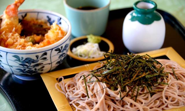 画像: 新メニューのざる蕎麦 ミニ天丼付き(1500円+税)