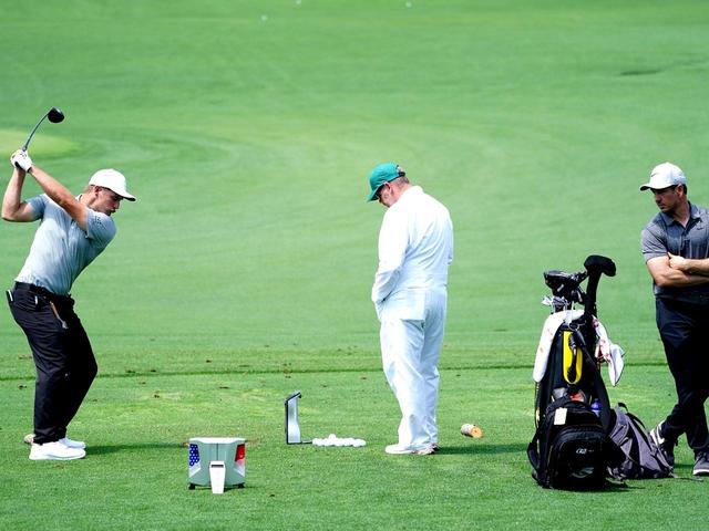 画像: PGAツアーでは約9割の選手がコーチをつけていると吉田プロ。「ショット、アプローチ、パット、フィジカルなど、それぞれ分けている選手もいます。2位に入ったF・モリナリは今回、4人のコーチを帯同させています。日本はあまり考えられませんが、世界では当たり前なのです」