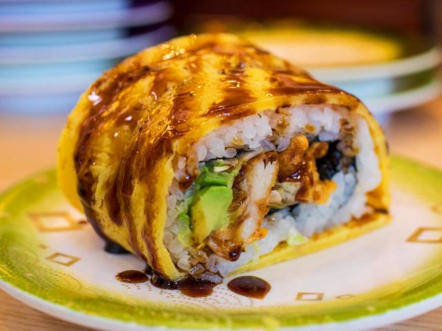 画像: 「ざんぎ」の創作寿司も人気 鳥子ロール…195円