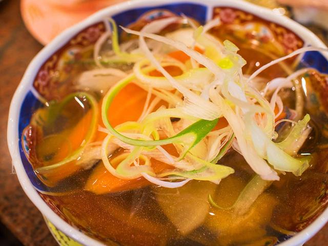 画像: 汁ものも人気 げんげ汁…180円