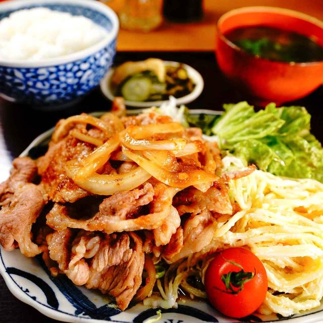 画像: 東大ご用達のガツ盛り定食。菱田屋の「豚の生姜焼き」