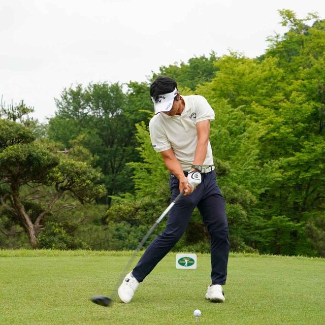 画像: クラブが上から入り、フェースも開きやすかった
