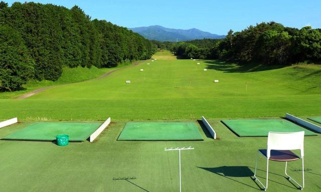 画像: 会場はD-1でおなじみの東名CCドライビングレンジ。大会当日の天気は「曇り・無風」