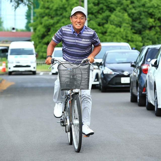画像: ゆっくり振ると余計な手の動きが入る