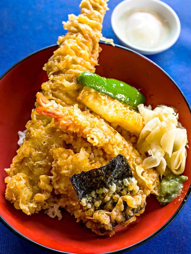 画像: レインボーヒルズカントリークラブの銚子天丼(1940円)