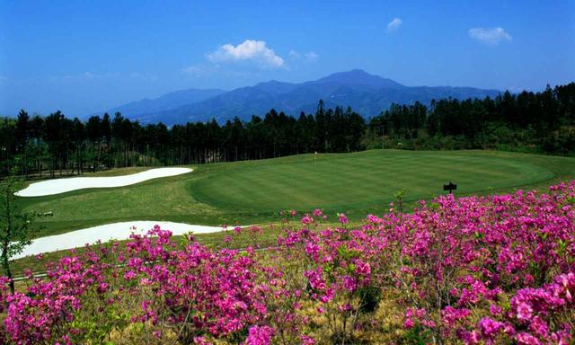 画像: 米子ゴルフ場16番(350Y・P4)