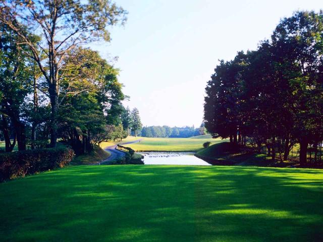 画像: 箱根コース 1番ホール(427Y・P4)
