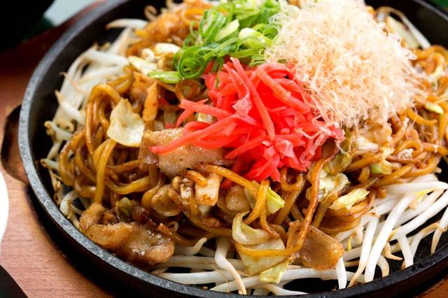 画像: 名物の太子焼きそば(1300円)