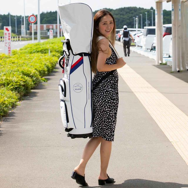 画像: バックパックのように背負えるタイプのキャディバッグ!
