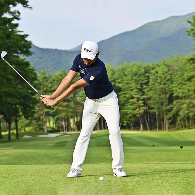 画像3: 【渋野日向子の先生⑤】青木翔コーチのスウィング基本講座「お腹で振る」