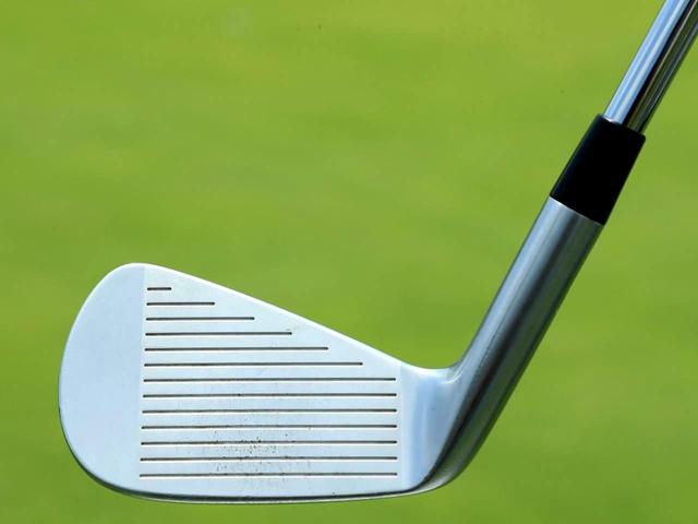 画像2: シャープな見た目で上がりやすい「ツアーB X-CB」アイアンを使用