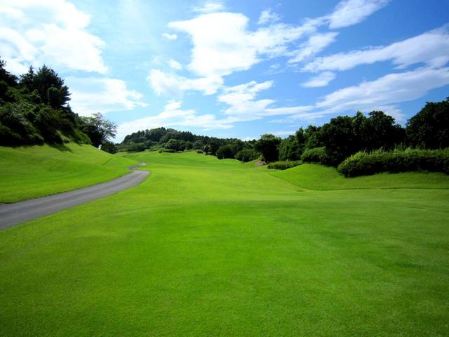 画像: 1番(395Y・P4)正面から左寄りが狙い目
