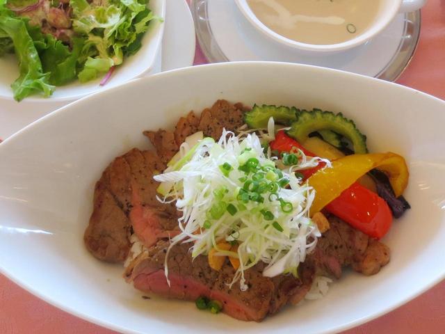 画像: ステーキボウル ステーキ150g 2,160円(税込)300g 2,900円(税込)