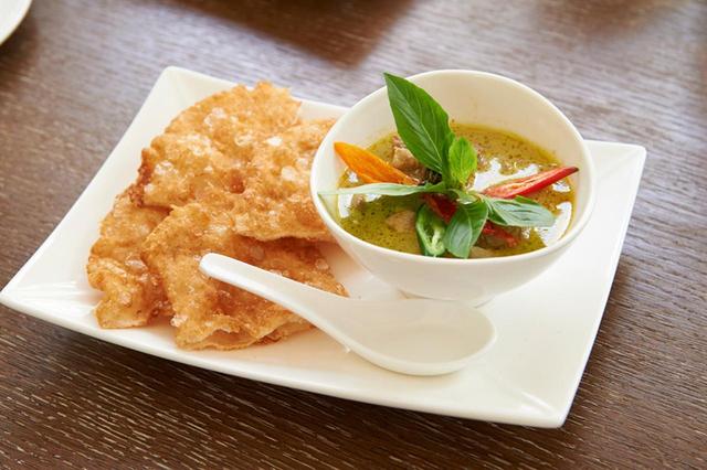 画像: インドからきた料理といえばカレー。グリーンカレーはおおむねとても辛いです