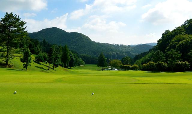 画像1: 唐沢ゴルフ倶楽部(三好コース18H・6934Y・P72、唐沢コース18H・6201Y・P72)三好は和泉一介、唐沢は陳清水が設計