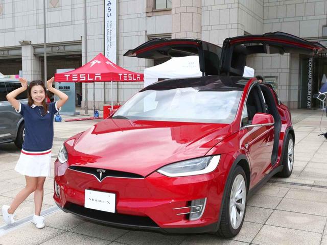 画像1: テスラ「モデルX」に何本積める? 菜乃花チェック開始!