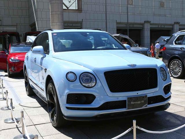 画像1: 王者の風格が漂うベントレー初のSUV