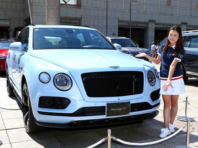 画像: ベントレー「ベンテイガV8」に何本積める? 菜乃花チェック開始!
