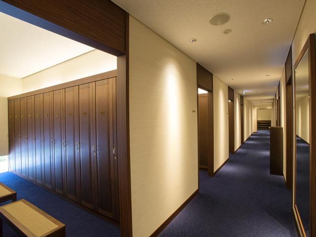 画像: 男性用ロッカールーム