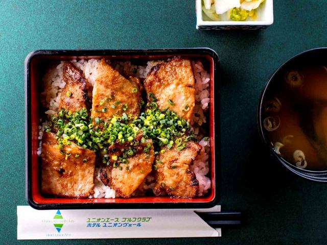 画像: 焦げた味噌の風味が食欲をそそる