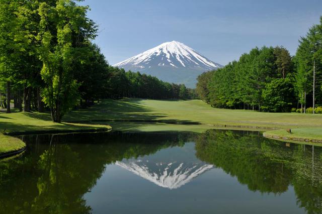 画像: 富士桜CC6番(497Y・P5) 富士山と逆さ富士